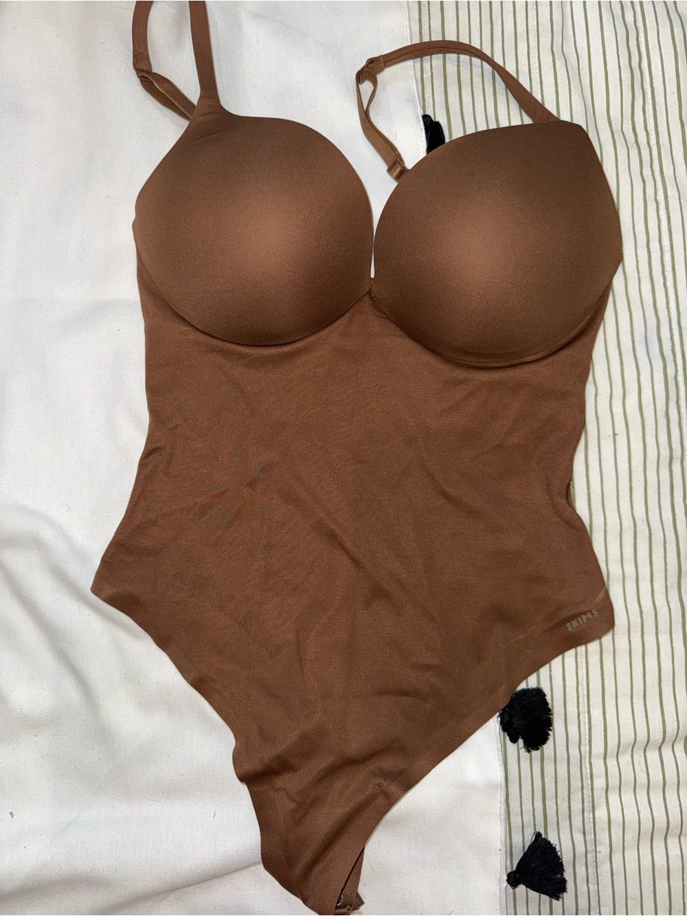 NWOT SKIMS Fits Everybody Push-Up Thong Bodysuit Sienna Brown